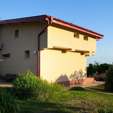Omnia Holiday home *